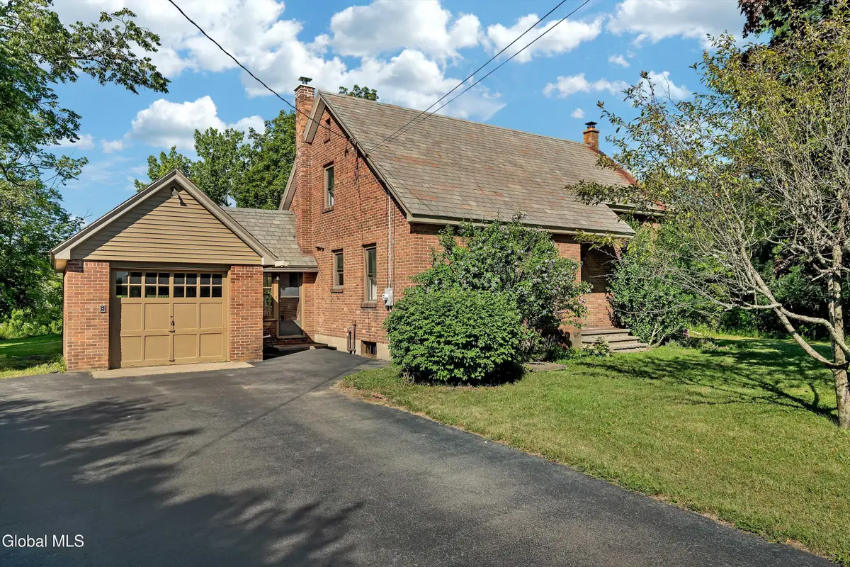 318 Ridge Road, Glenville, NY 12302 - Image #1