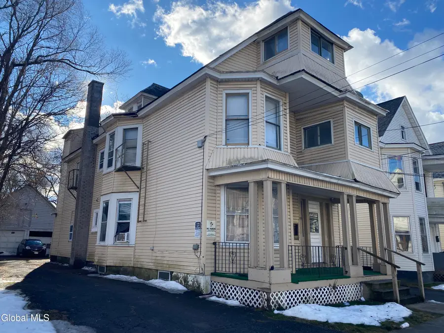 39 Kelton Avenue, Schenectady, NY 12304 - Image #3
