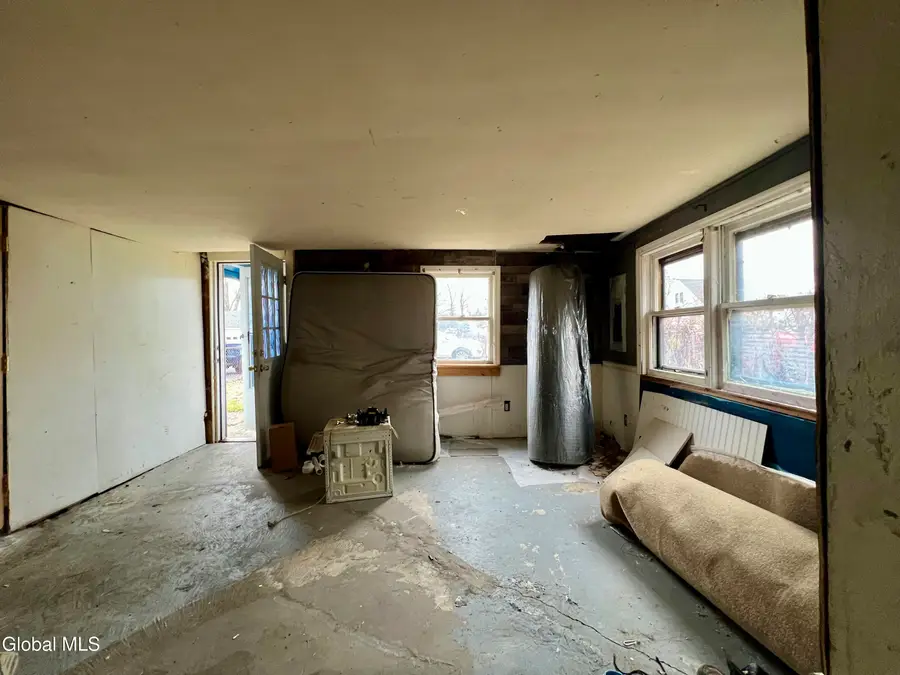 43 New York Avenue, Hampton Manor, NY 12144 - Image #3