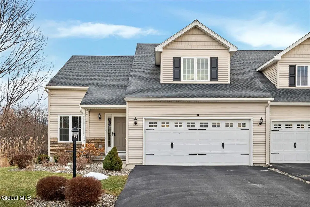 16 Paar Way, Halfmoon, NY 12118 - Image #1