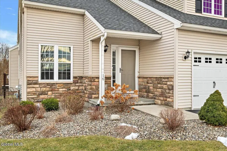 16 Paar Way, Halfmoon, NY 12118 - Image #2