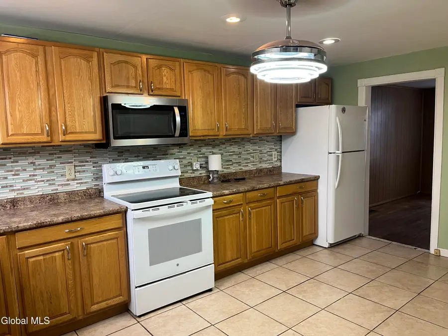 1719 Oneida Street, Schenectady, NY 12308 - Image #3