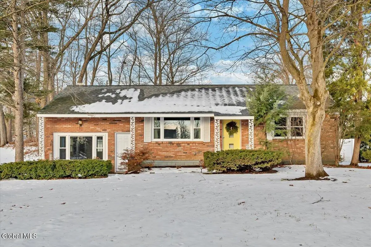 1057 Timothy Lane, Niskayuna, NY 12309 - Image #1