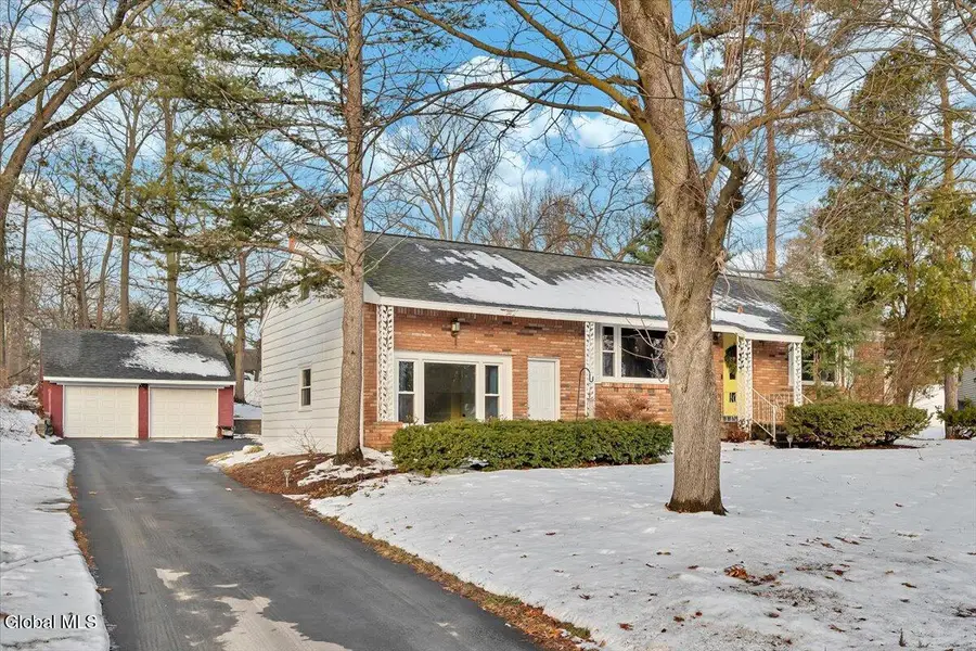 1057 Timothy Lane, Niskayuna, NY 12309 - Image #2