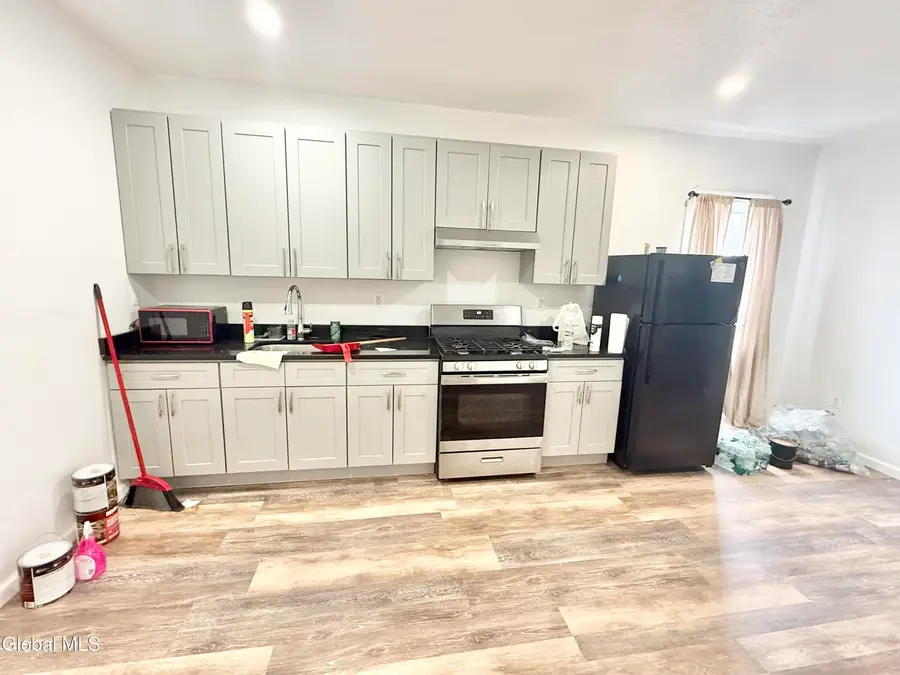 821 Strong Street, Schenectady, NY 12307 - Image #3