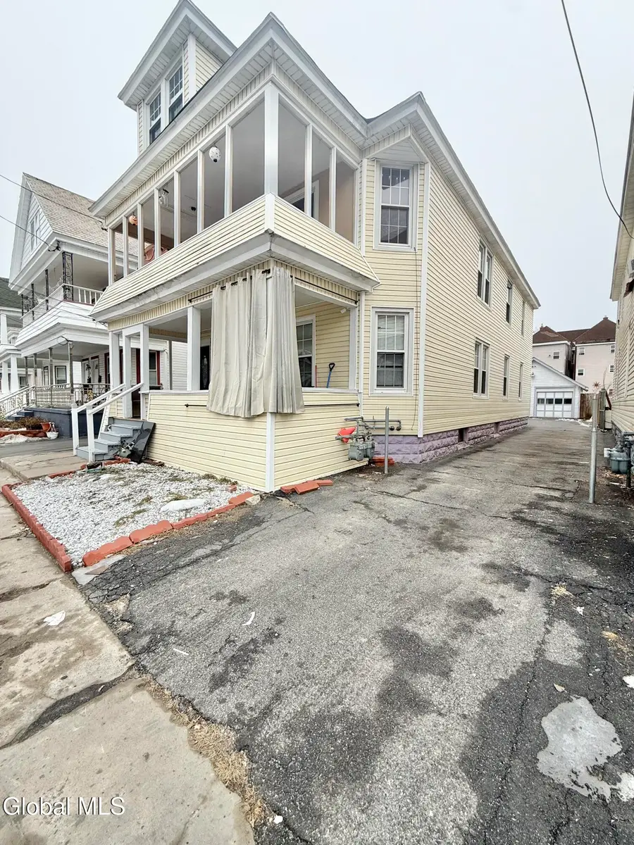 5 Hawk Street, Schenectady, NY 12307 - Image #3