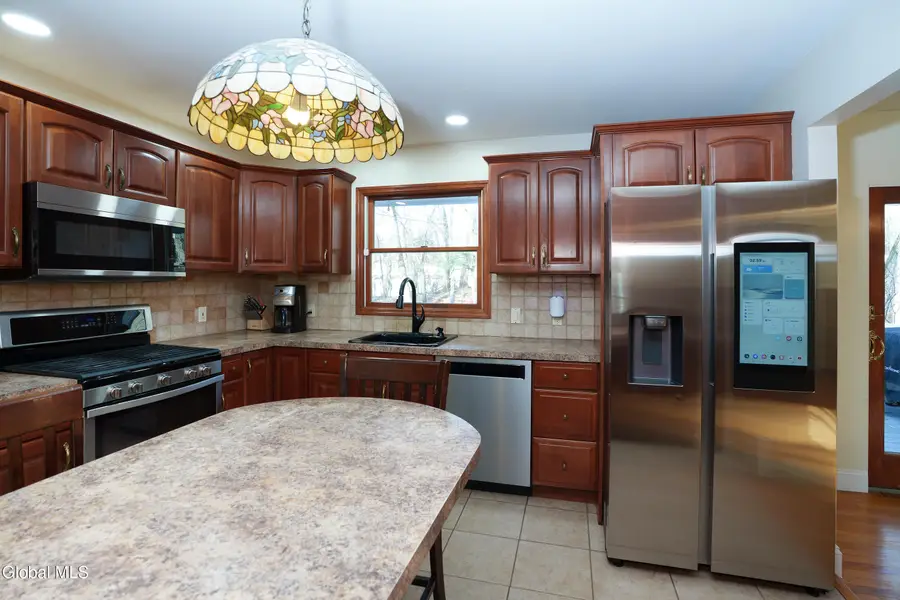 41 Northgate Drive, Westmere, NY 12203 - Image #3