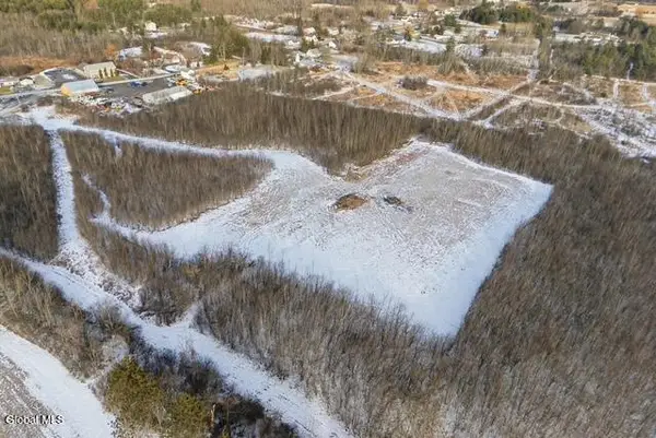 5 Street Road, Knox, NY 12009