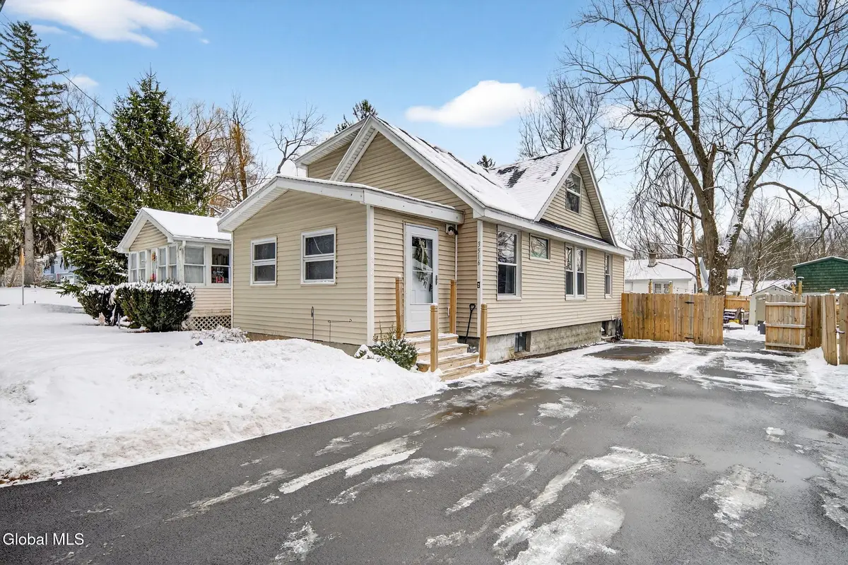 3516 Consaul Road, Niskayuna, NY 12304 - Image #1