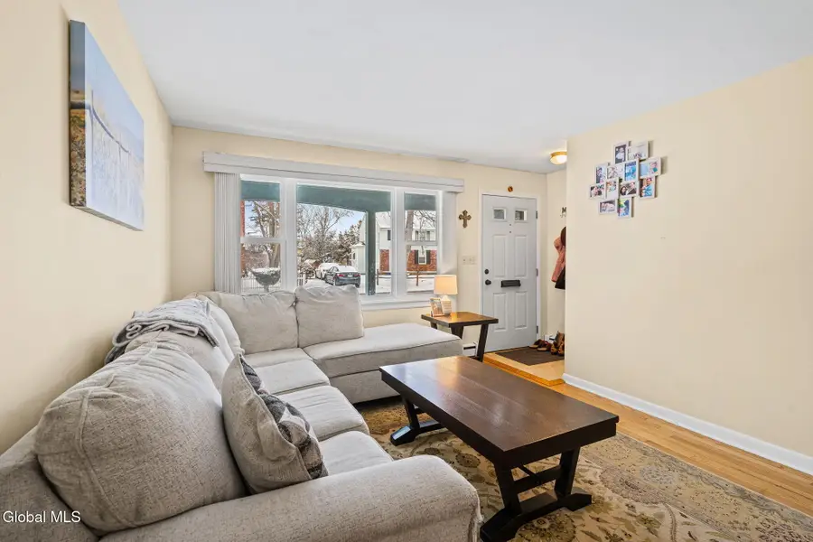 21 Brookman Avenue, Bethlehem, NY 12054 - Image #2