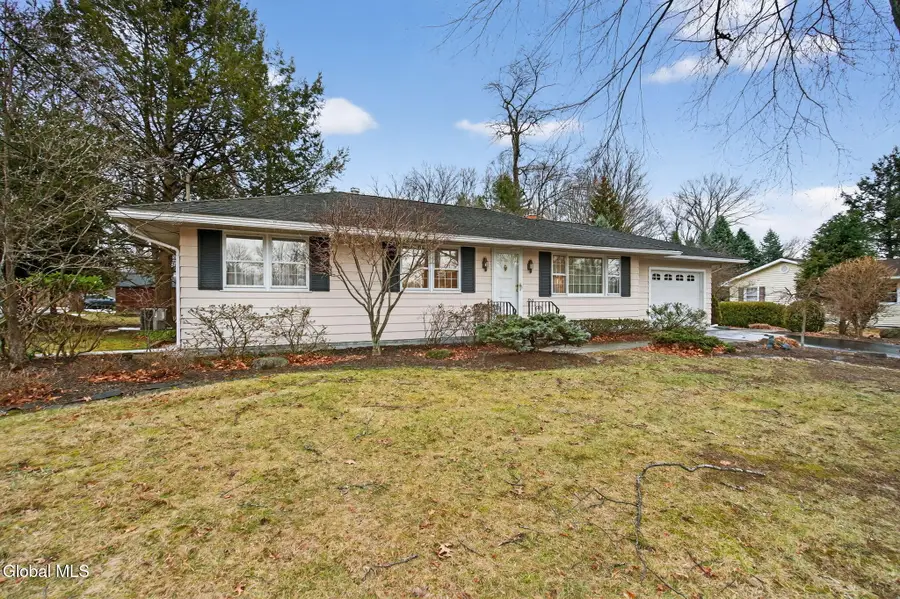 21 Weiser Street, Glenmont, NY 12077 - Image #2