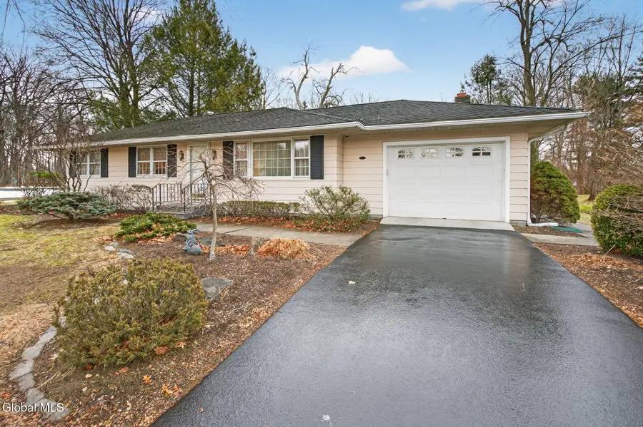 21 Weiser Street, Glenmont, NY 12077 - Image #3