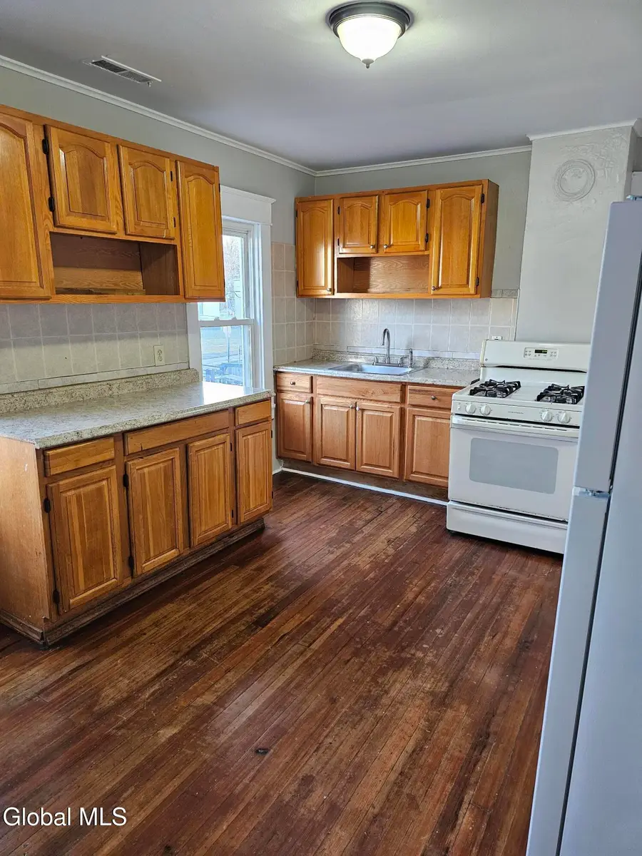 531 Hattie Street, Schenectady, NY 12308 - Image #3