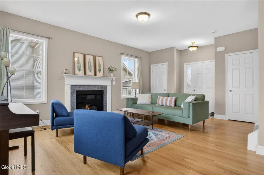 76 Waverly Circle, Latham, NY 12189 - Image #3