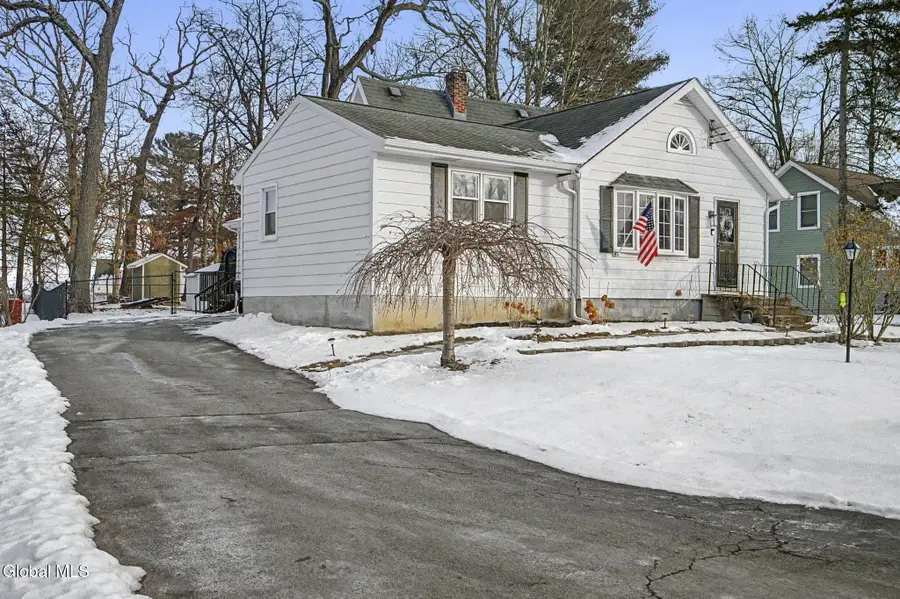 7 Groveland Avenue, Rotterdam, NY 12306 - Image #3