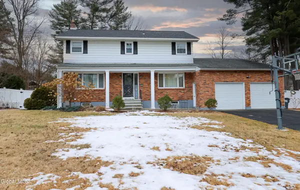 957 W Pine Hill Drive, Guilderland, NY 12303