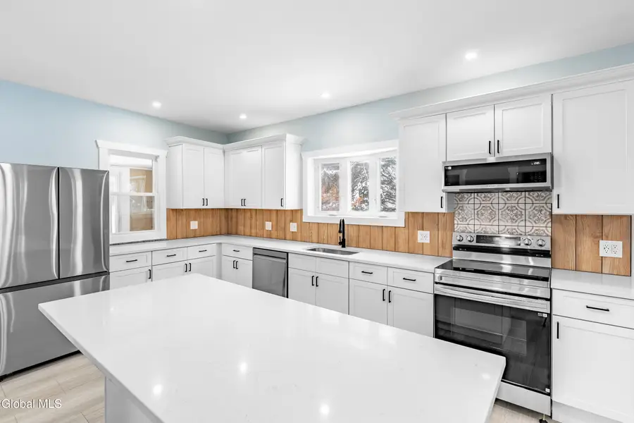 130 Manor Avenue, Cohoes, NY 12047 - Image #3