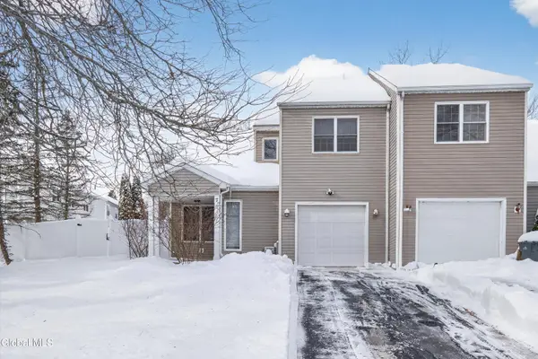 7 Cindy Way, Cohoes, NY 12047