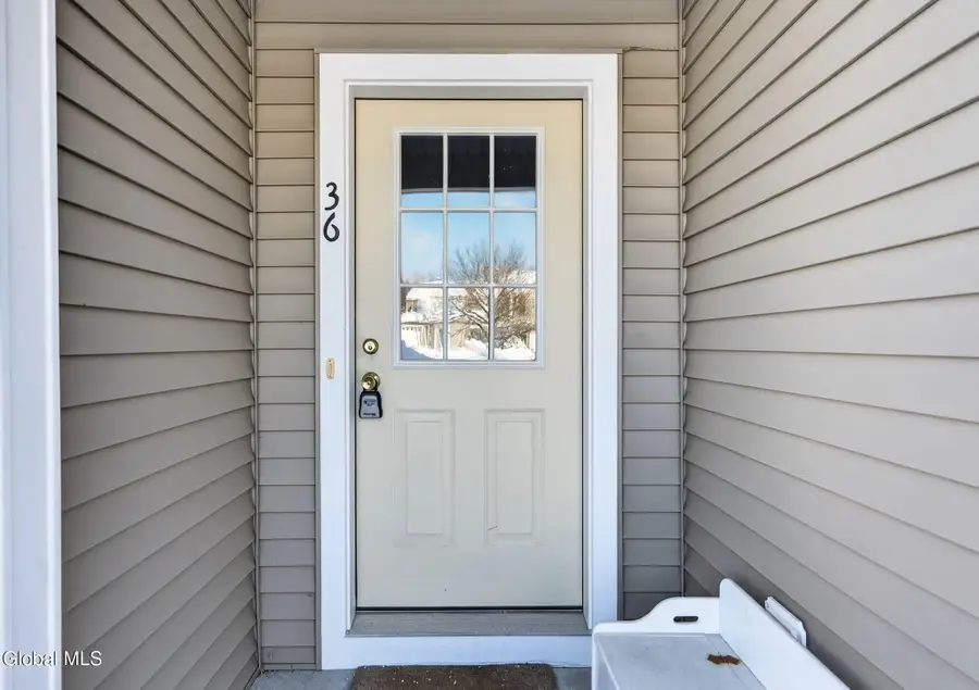 36 Governor Circle, Albany, NY 12208 - Image #2