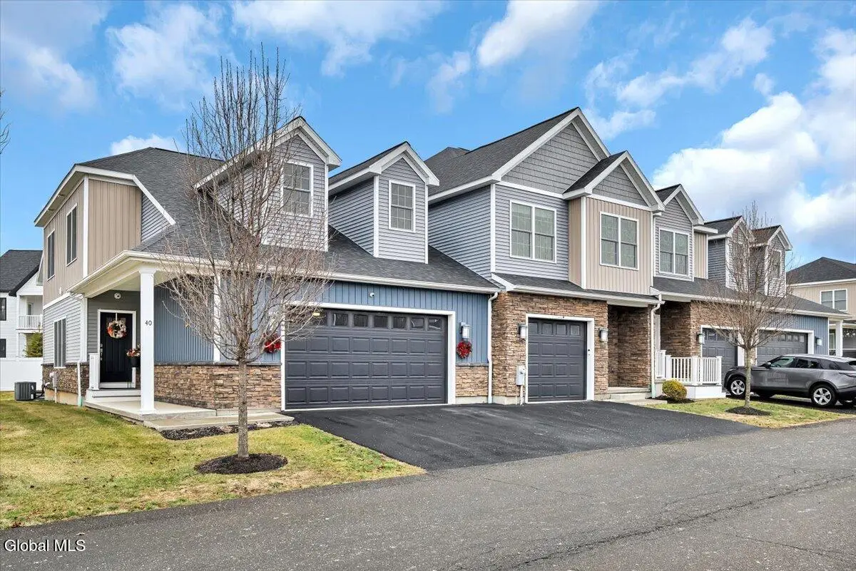 40 Stacey Way, Troy, NY 12180 - Image #1