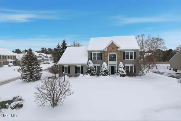 77 Somerset Drive, Bethlehem, NY 12077