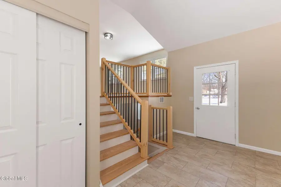 38 Greenridge Drive, Clifton Park, NY 12065 - #3