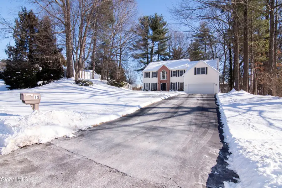 19 Mann Boulevard, Halfmoon, NY 12065 - #2