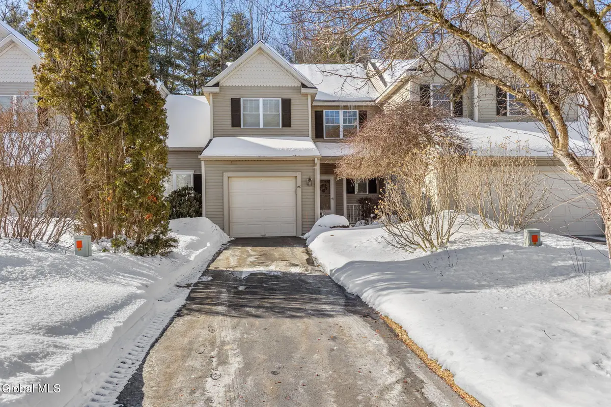 28 Donegal Way, Saratoga Springs, NY 12866 - #1