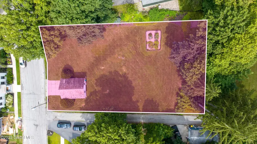 L70 N Circular North Street, Saratoga Springs, NY 12866 - #3