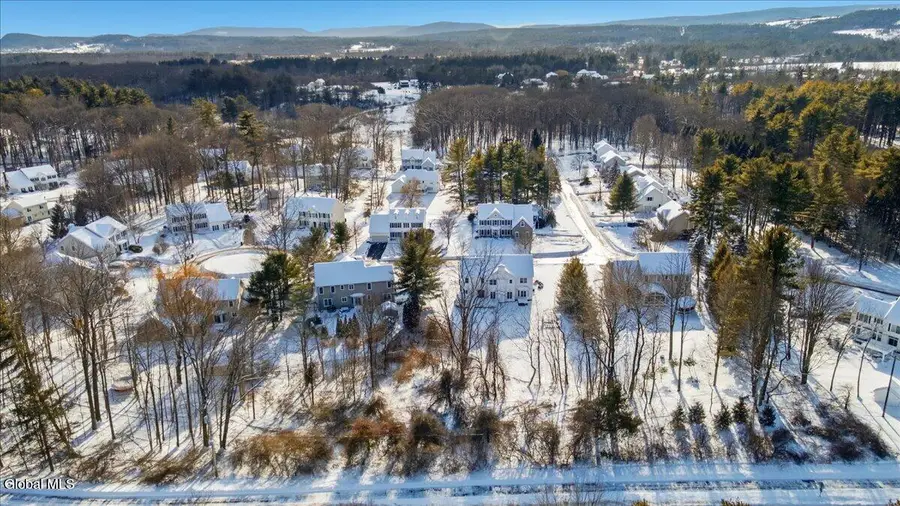 26 Muterfield Court, Slingerlands, NY 12159 - #2