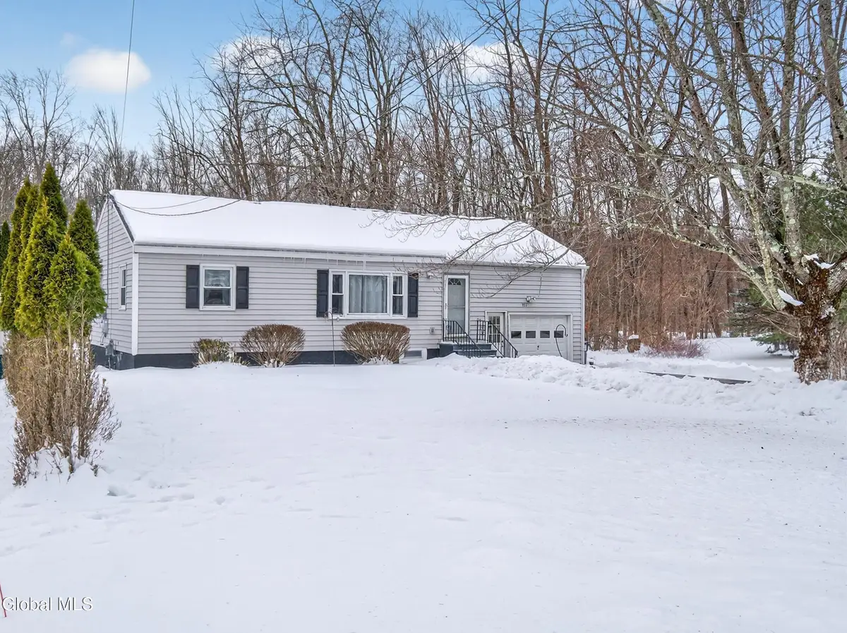 971 Kings Road, Colonie Town, NY 12303 - #1