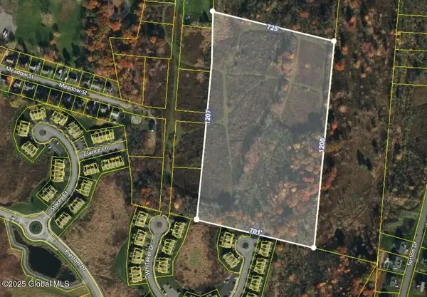 30 Landor Lane, Colonie, NY 12047