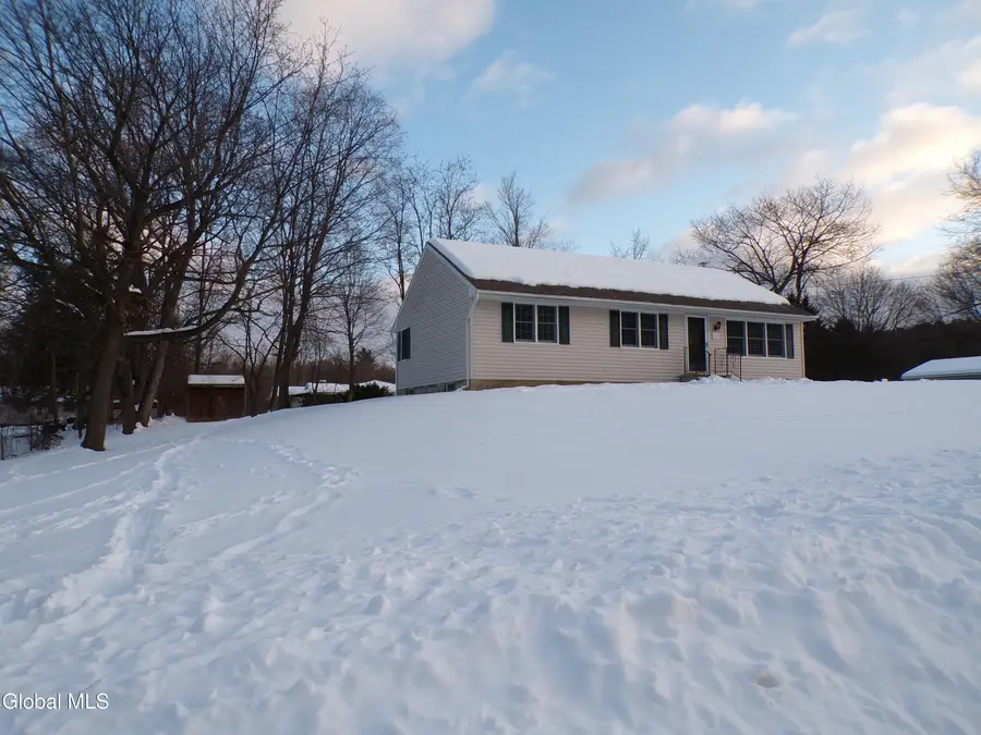 24 Clover Avenue, East Greenbush, NY 12061 - #2