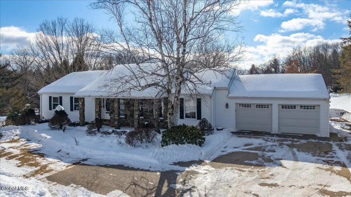 42 Vosburgh Road, Halfmoon, NY 12118 - #1