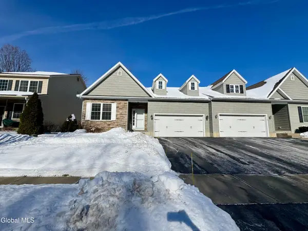 18 Forestbrook Drive, Ballston, NY 12019