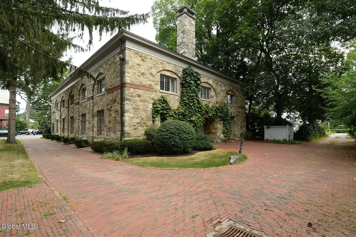 14 Talford Place #UNIT 2, Saratoga Springs, NY 12866 - #1