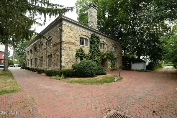 14 Talford Place #UNIT 2, Saratoga Springs, NY 12866