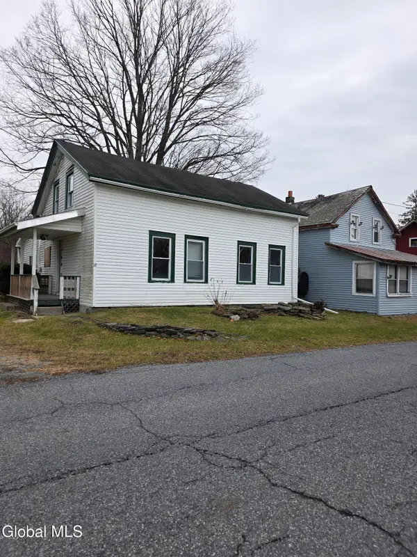 18 Lower Turnpike Road, Granville, NY 12832