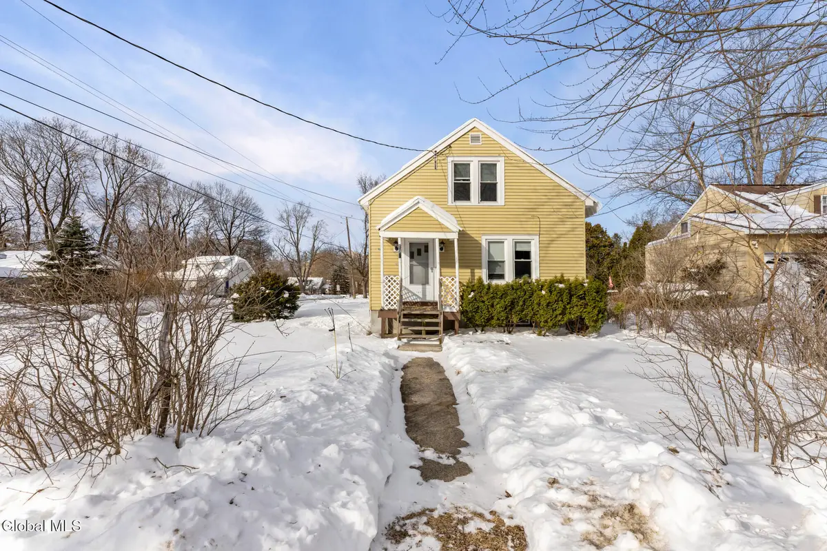 197 Fillmore Avenue, Niskayuna, NY 12304 - #1