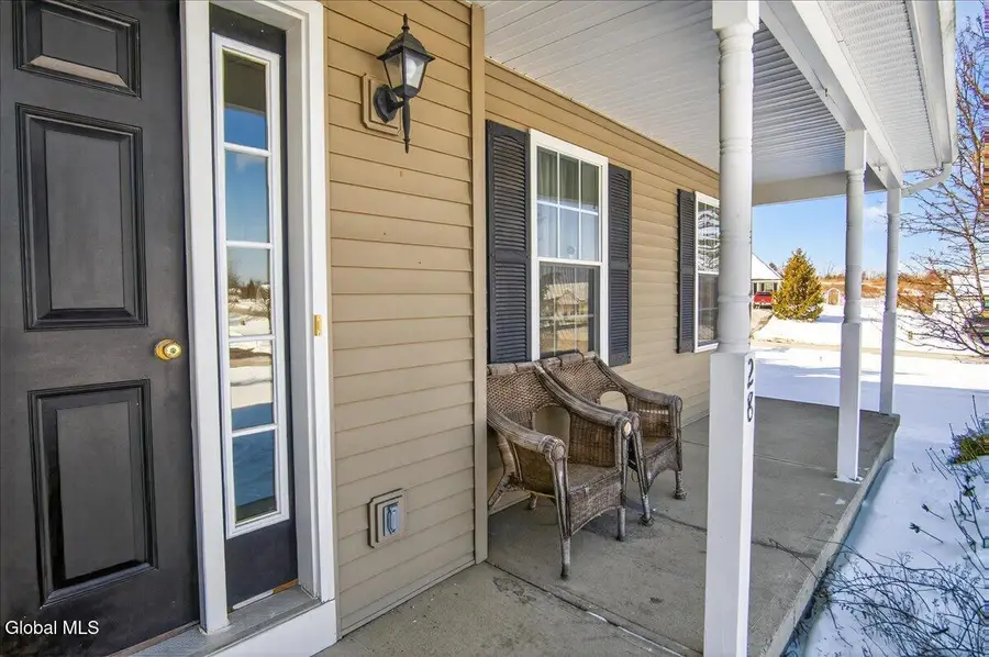 28 Stableford Place, Halfmoon, NY 12118 - #3