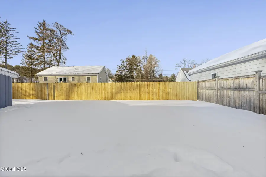 4 Valleyview Avenue, Rotterdam, NY 12306 - #3