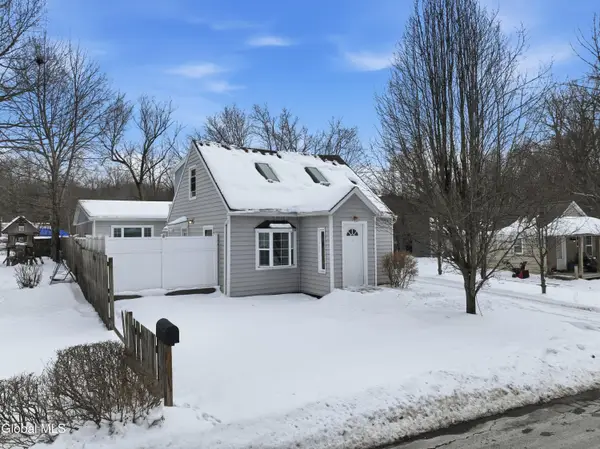 22 Schaffer Drive, Colonie, NY 12047