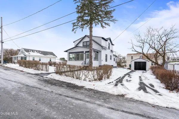 9 Michigan Avenue, East Greenbush, NY 12144