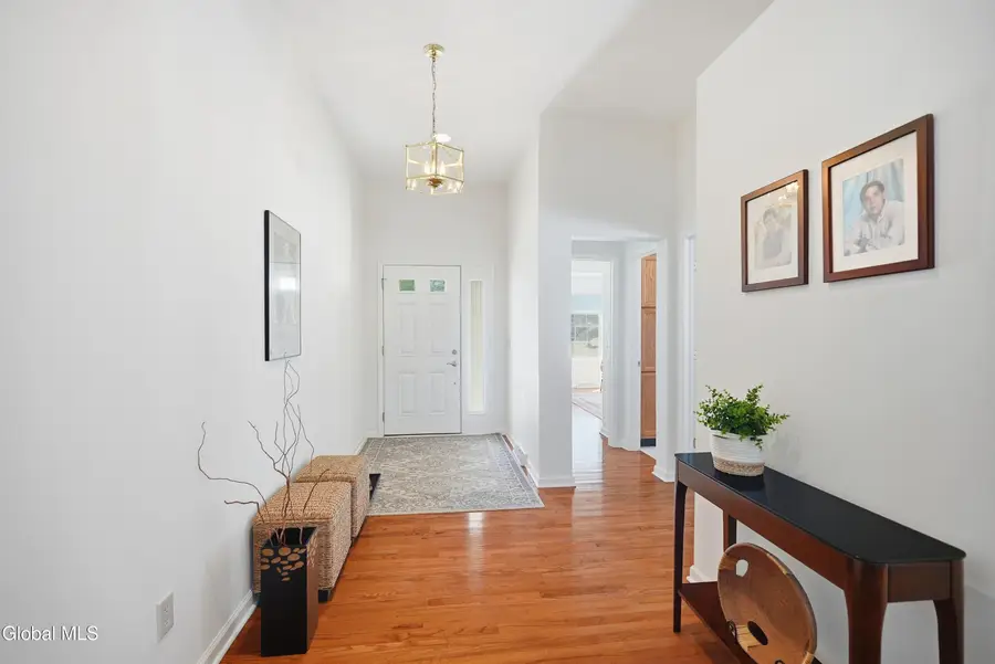 17 Camden Circle, Bethlehem, NY 12054 - #3