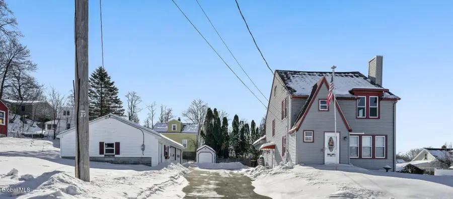 302 Washington Ave E., Hampton Manor, NY 12144 - #2