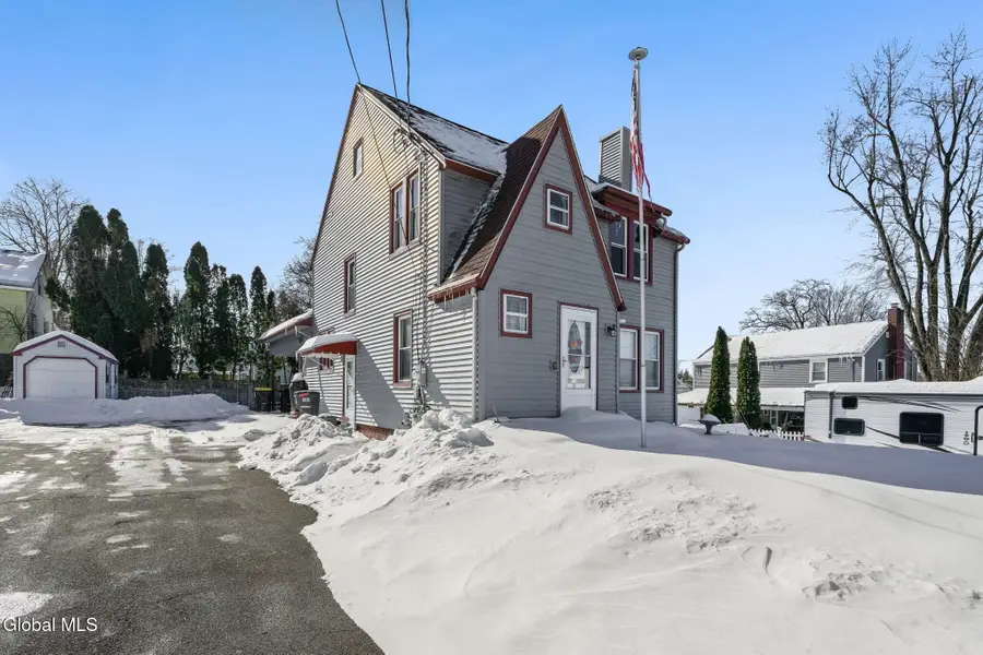 302 Washington Ave E., Hampton Manor, NY 12144 - #3