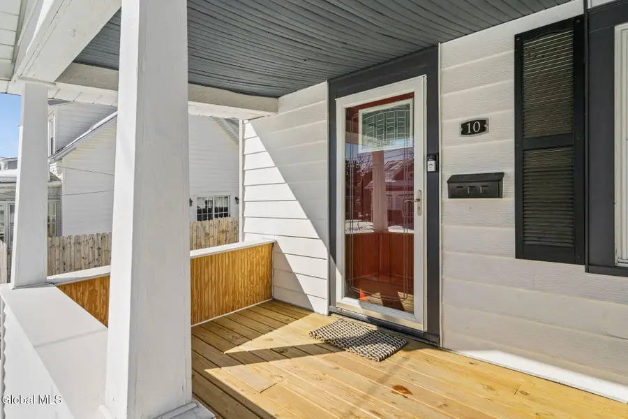 10 Jesse Court, Troy, NY 12180 - #3