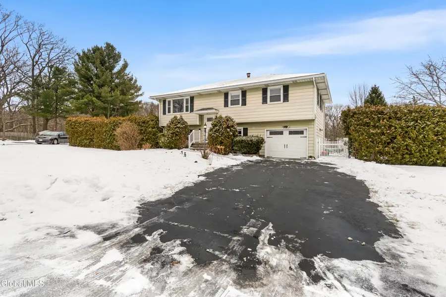 31 Dan-del Drive, Latham, NY 12110 - #2