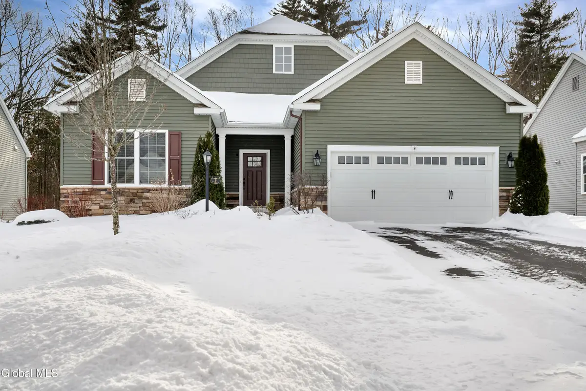 9 Linden Park Drive, Halfmoon, NY 12065 - #1