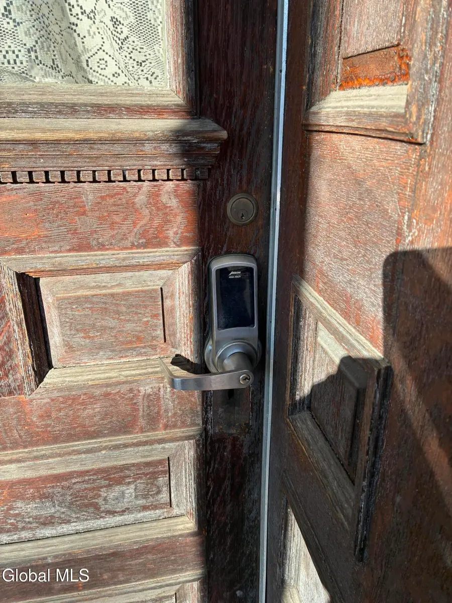 1609 Highland Avenue, Troy, NY 12180 - #3